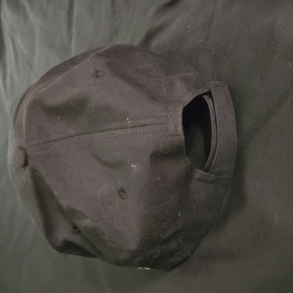 Pittsburgh Pirates Adjustable Velcro Hat - Picture 3 of 3